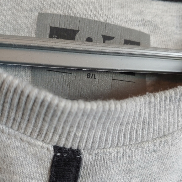 Sweater - Picture 2 of 4